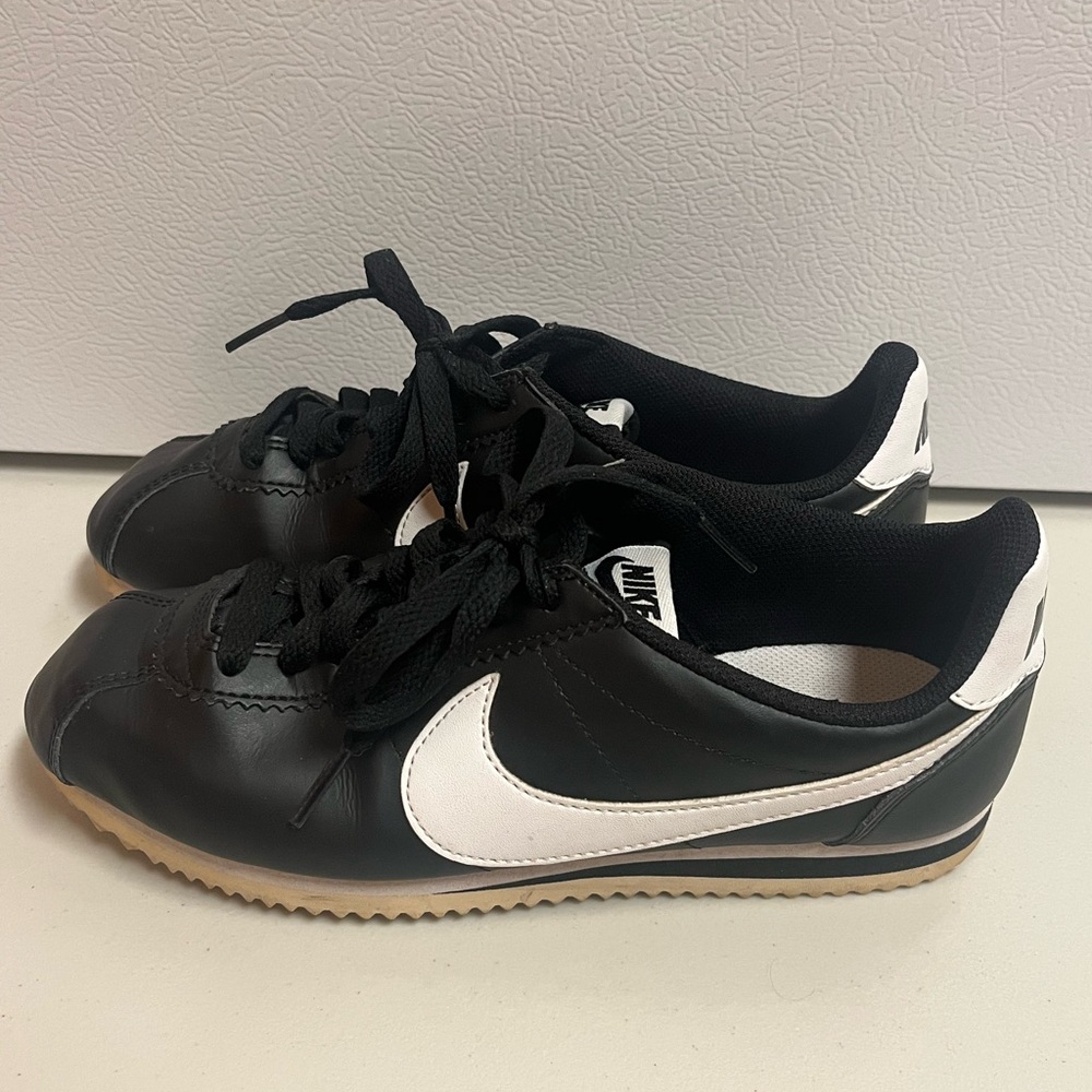 Nike Cortez Black White Size 6.5Y or 8 Womens Sneakers Retro Shoes